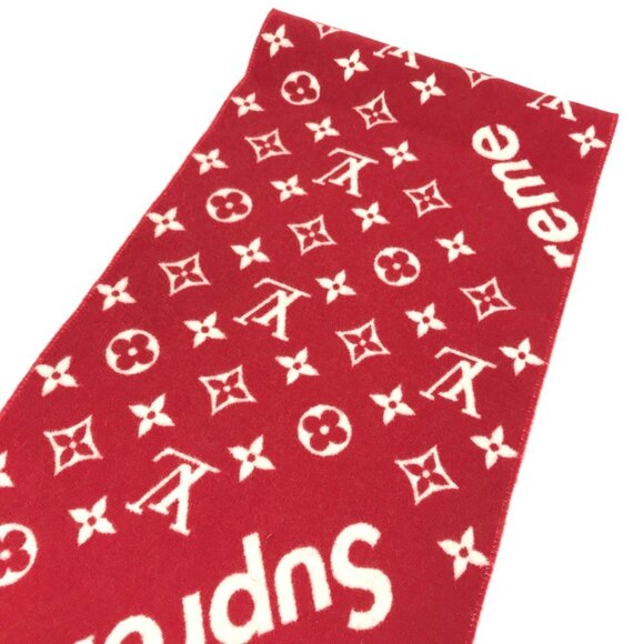 LOUIS VUITTON Red Scarf - Picture 8 of 10